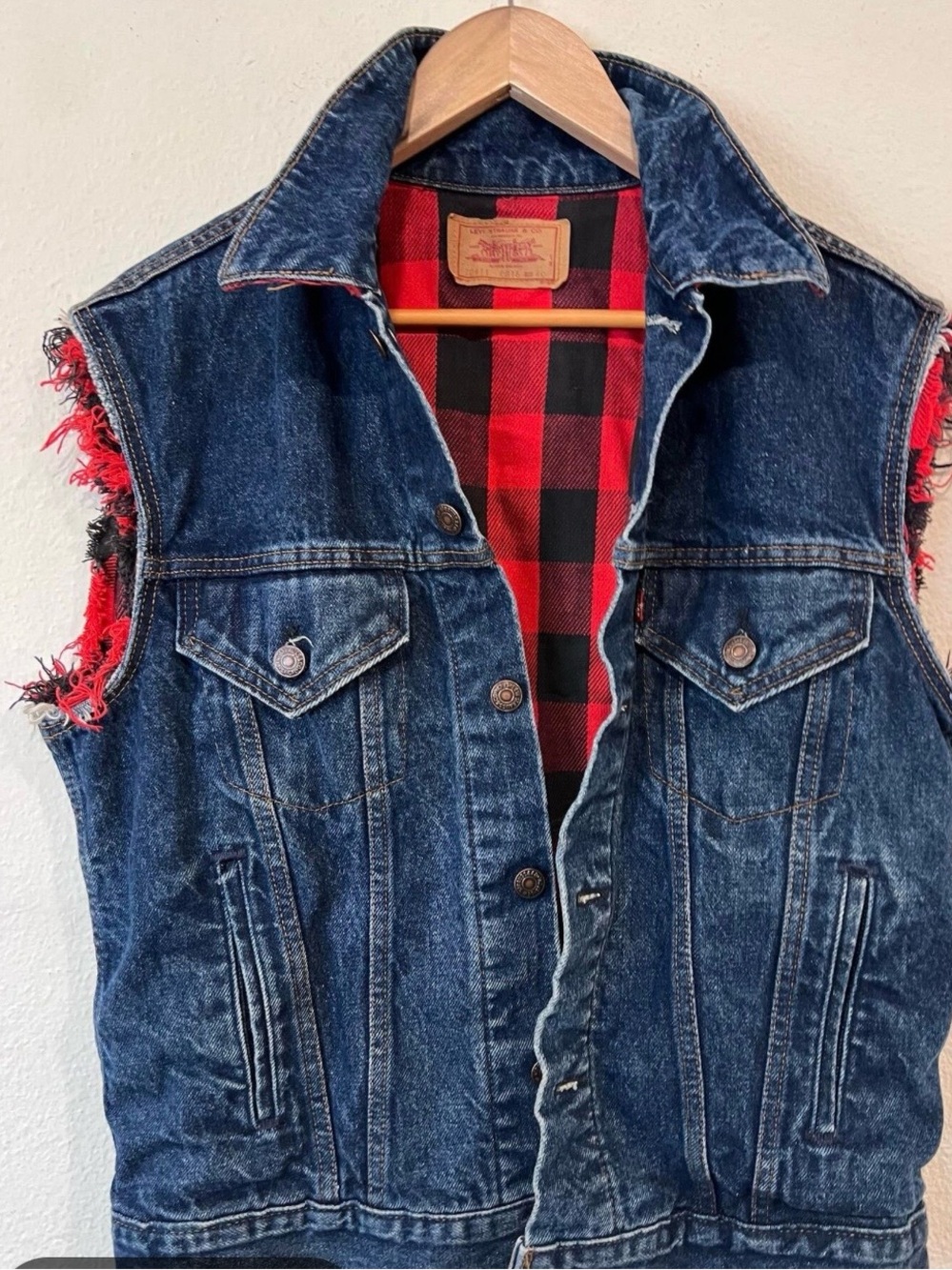 Vintage Levi's Light Blue Denim Sleeveless, flannel warm interior Vest, size 42